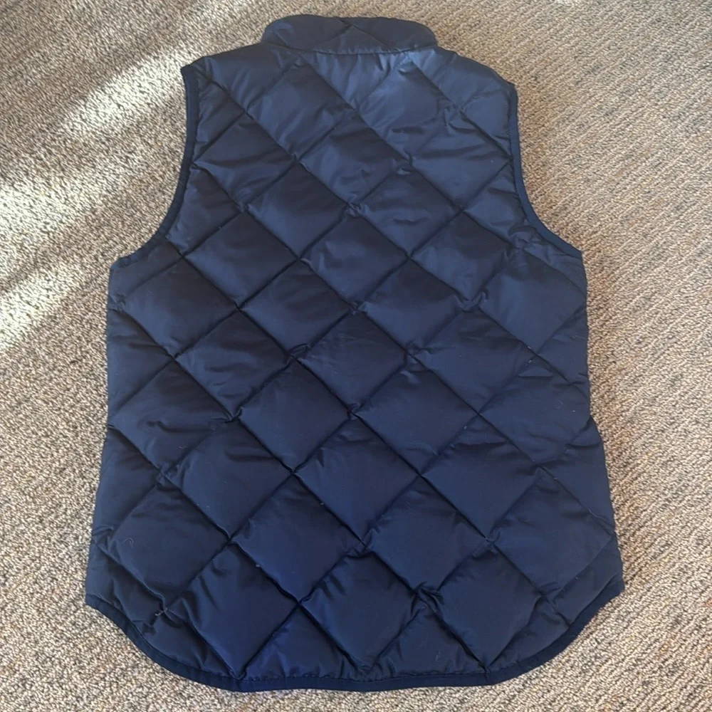 J. Crew Women’s Navy Blue Quilted DOWN Puffer Vest with Snap Pockets Zip-up